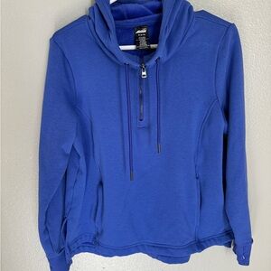 Avia women’s hoodie, size M( 8-10), color blue